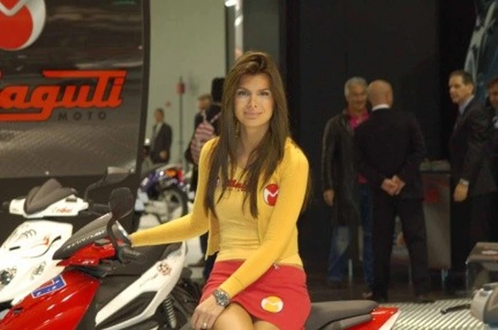 Eicma 2007: le ragazze del salone - 1a parte