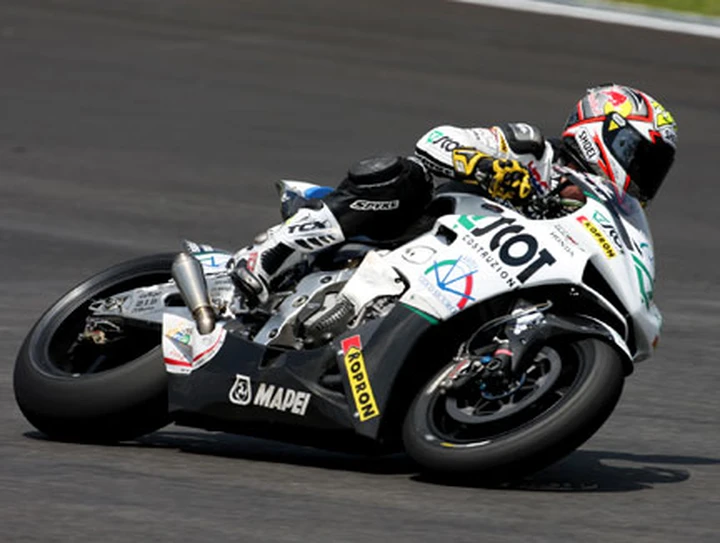 MotoGP: Andrea Dovizioso splendido quarto a Sepang