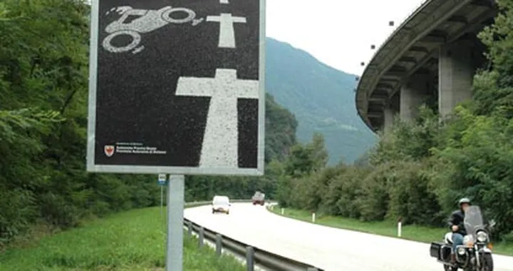 Campagna "No credit, hai una vita sola"