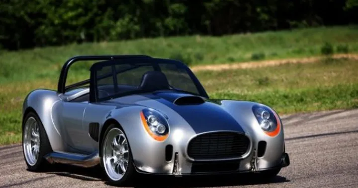 ICONIC Motors: dal 2011 tornerà in produzione la AC Cobra