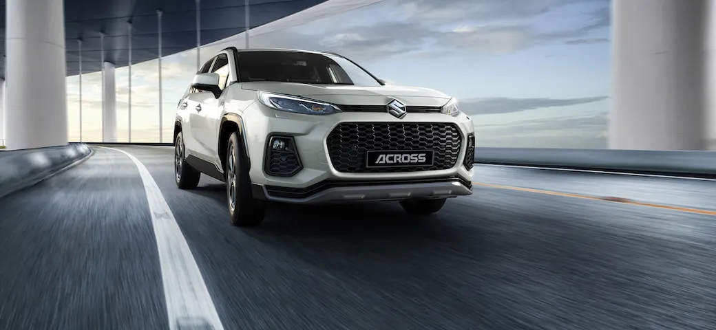 Suzuki aggiorna la Across Plug-in 2023: i prezzi
