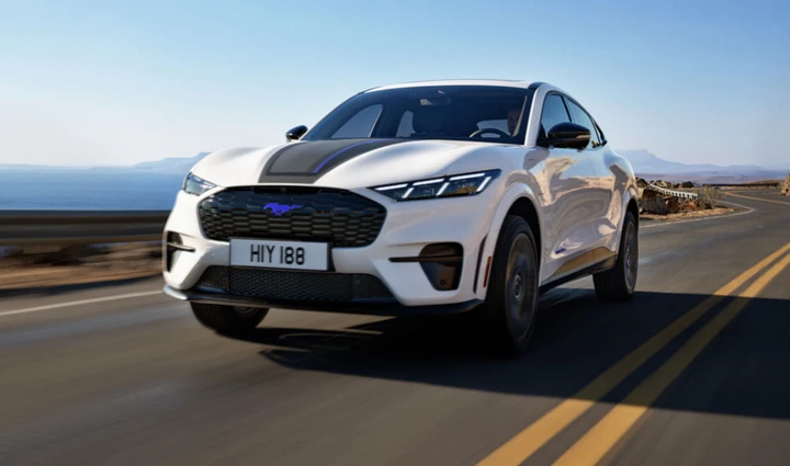 Nuova Ford Mustang Mach-E GT California Special: più stile e autonomia