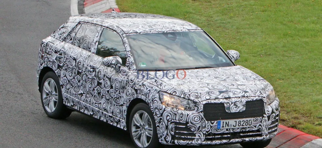 Audi Q2: foto spia al Nurburgring