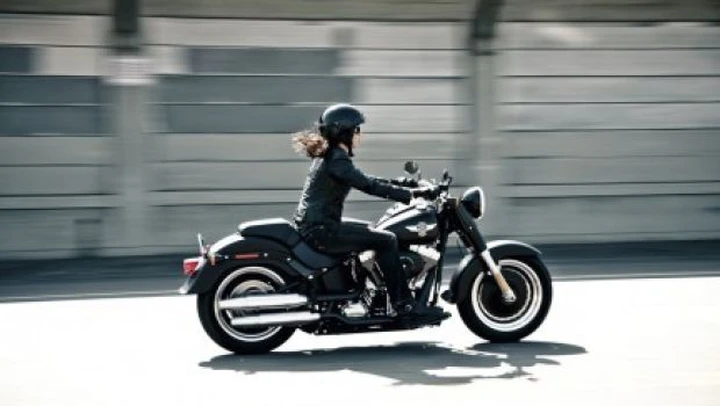 Harley-Davidson Fat Boy Special 2010: sempre più bassa, sempre più dark