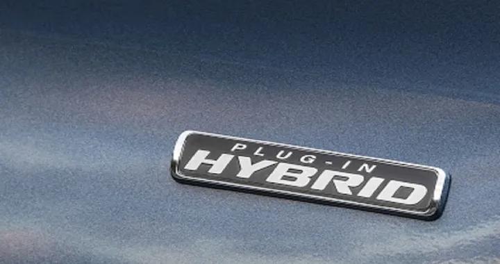 Auto ibride plug-in: emettono più di quanto dichiarano?