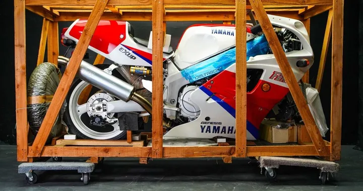 Yamaha FZR750R OW-01: un'icona degli anni '80 mai scartata