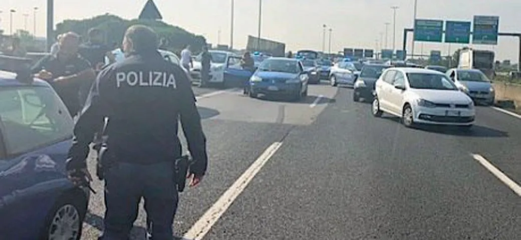 Inseguimento Raccordo Roma: ladri in fuga provocano il panico