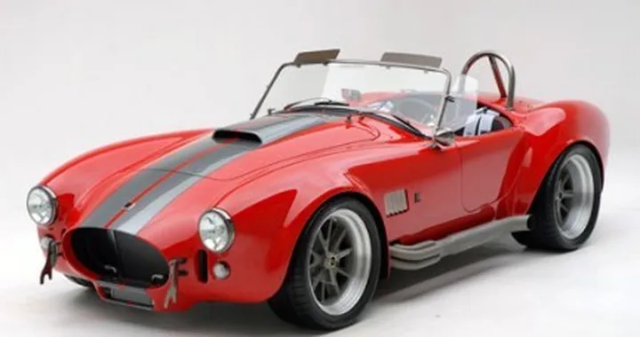 Una Shelby Cobra Replica molto speciale da Roush e Superformance