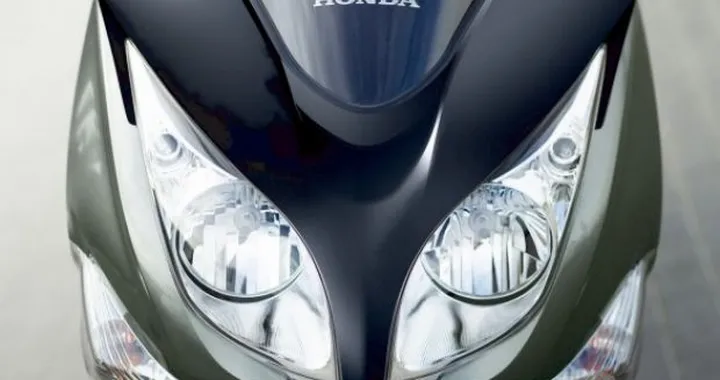 Honda SW-T600 Silver Wing ABS 2011