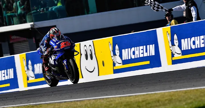 Phillip Island, pagelle. Yamaha double face: trionfa con Vinales arranca con rossi. I due Andrea sul podio