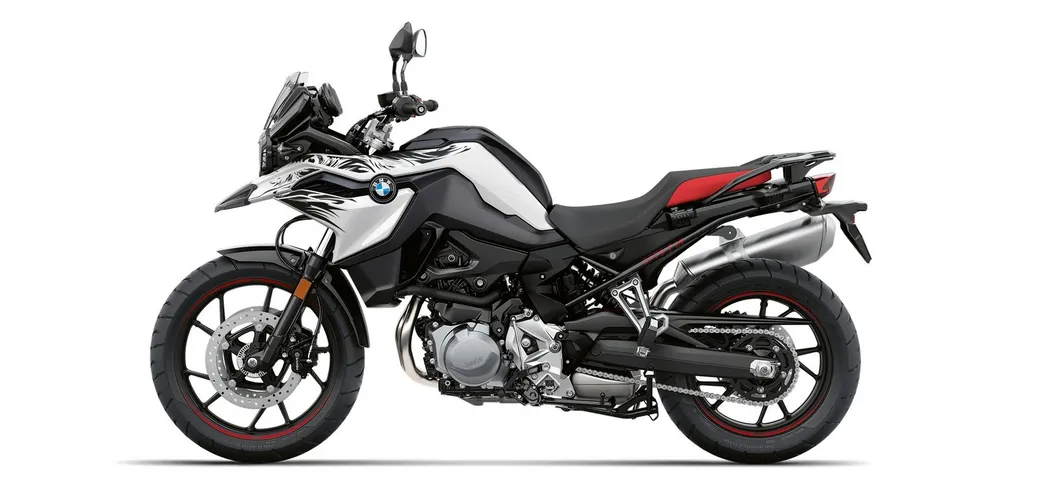 BMW Motorrad: il set degli adesivi personalizzati