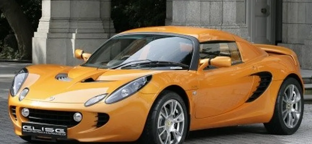 Lotus Elise SC da 220 CV