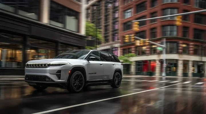 Jeep Wagoneer S: Stellantis annuncia una nuova versione più accessibile