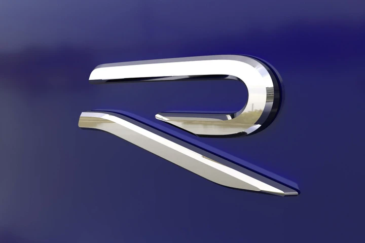 Volkswagen disegna un uovo logo 'R'