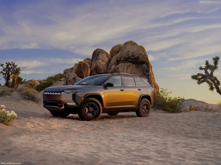 Jeep svela il concept Wagoneer S Trailhawk, un SUV elettrico da fuoristrada