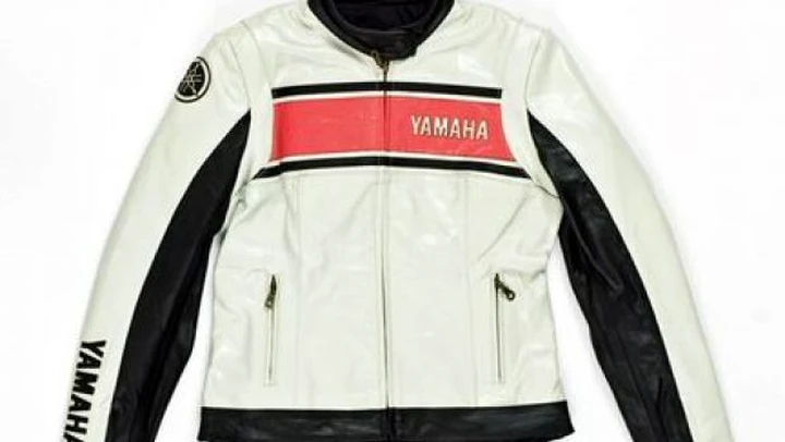 Vestirsi di Yamaha: abbigliamento tecnico e lifestyle 2009