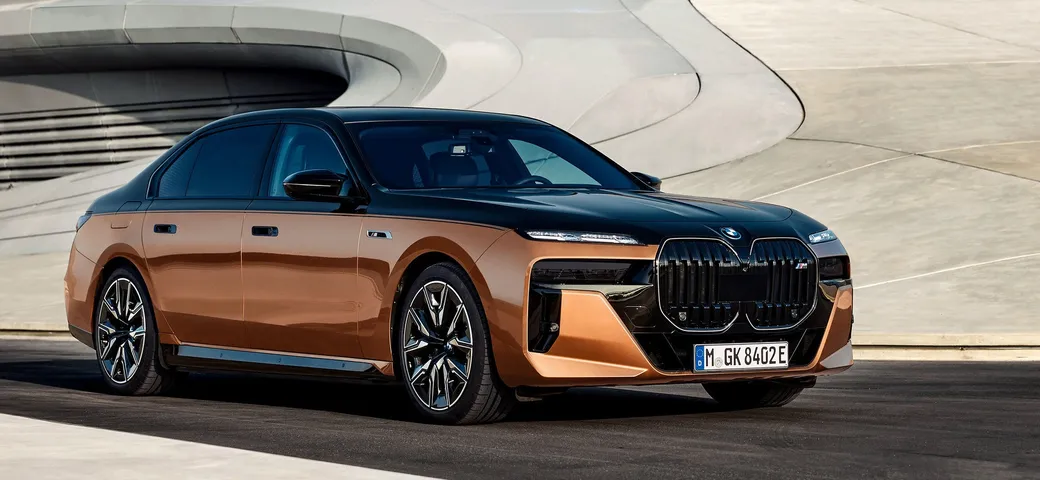 BMW i7 M70 xDrive: svelata a Shanghai la versione top di gamma