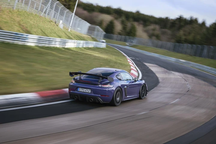 Porsche 718 Cayman GT4 RS kit Manthey
