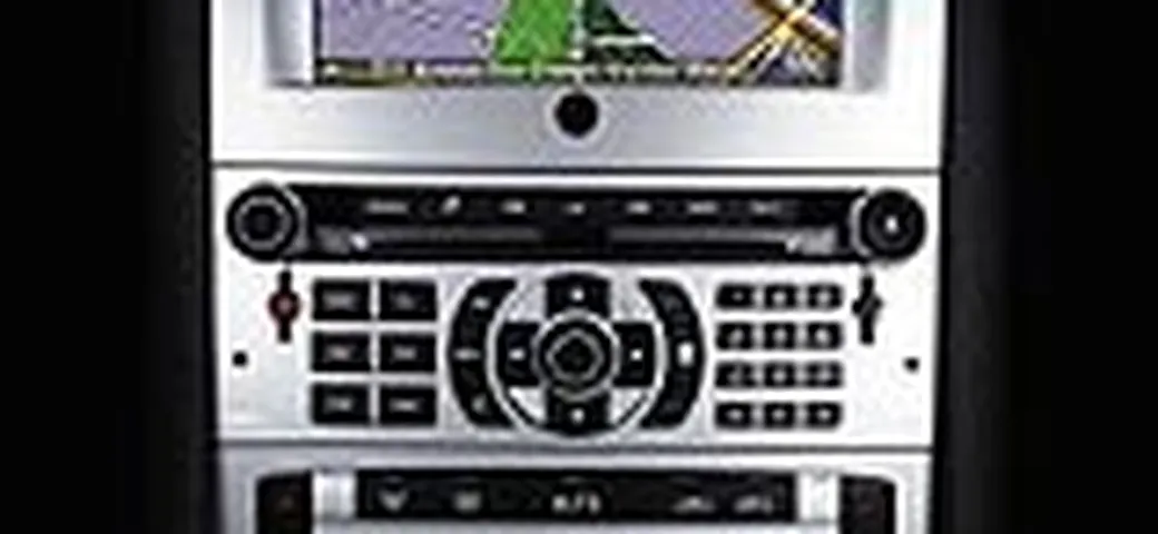Peugeot 207 con RT4, il sistema multimediale da 30 GB