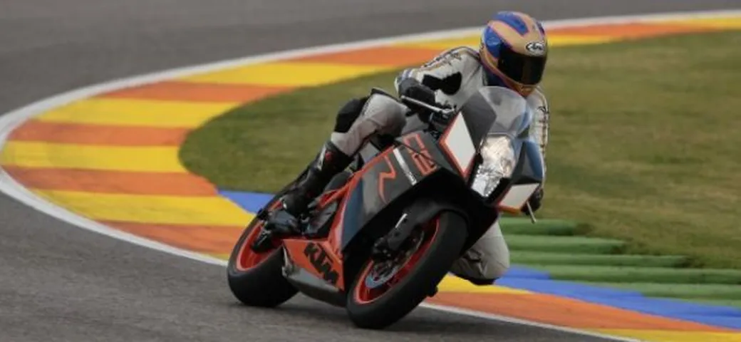 TEST: Faccia a faccia con la KTM RC8 1190 R Track
