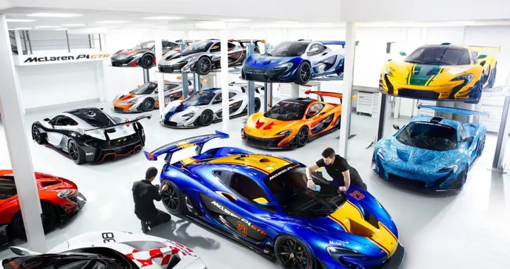 Il garage delle McLaren P1 GTR