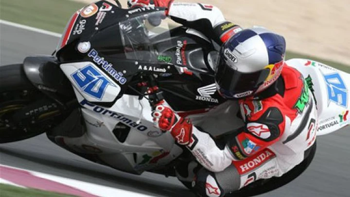 WSS: Eugene Laverty vince in volata su Cal Crutchlow e Joan Lascorz