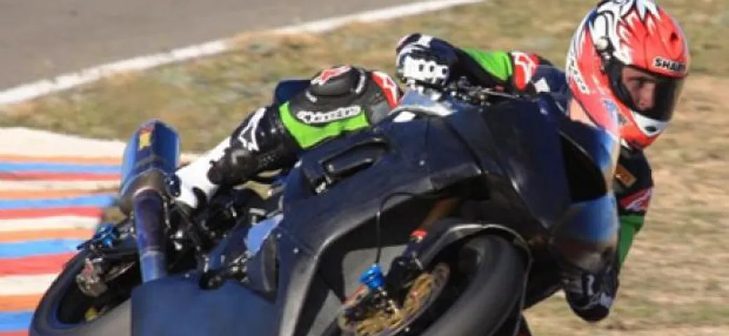 Prima uscita per i Team Kawasaki ufficiali SBK e SS