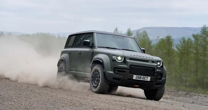 Land Rover Defender Octa: lusso e potenza off-road in edizione limitata