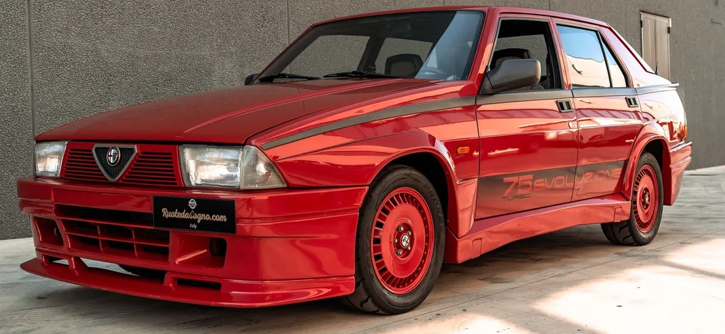 Alfa Romeo 75 Turbo Evoluzione: bellissimo esemplare in vendita