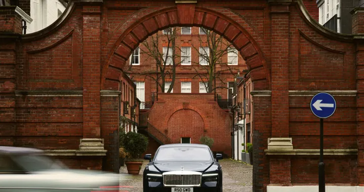 Perché la Rolls-Royce Spectre è già un classico moderno