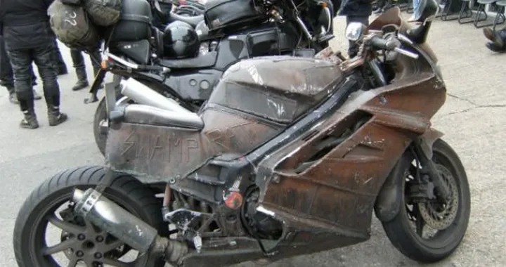 Honda VFR 'Swamp Rat'