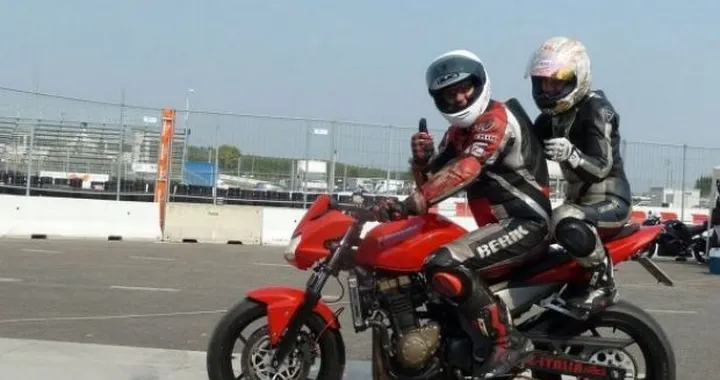 Scatto in Corsa: Pistata in coppia!