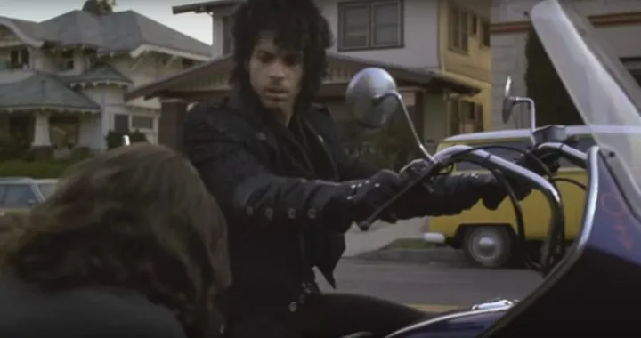All'asta la giacca da moto di Prince usata nel film "Purple Rain"