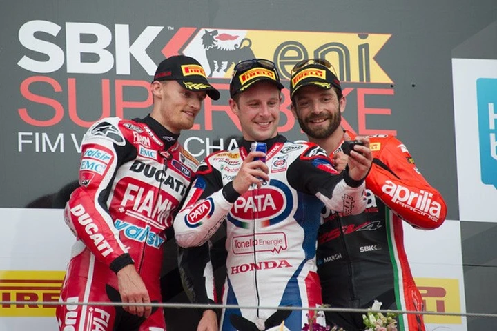 Pagelle SBK Imola: Rea (Honda) “mattatore”. Super Davies (Ducati). Melandri e Giugliano, tutto da rifare