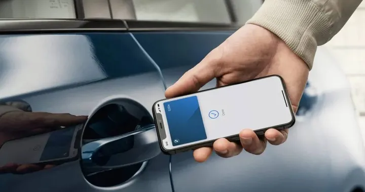 Addio alla classica chiave, le auto con la "key" digitale: anche su smartphone