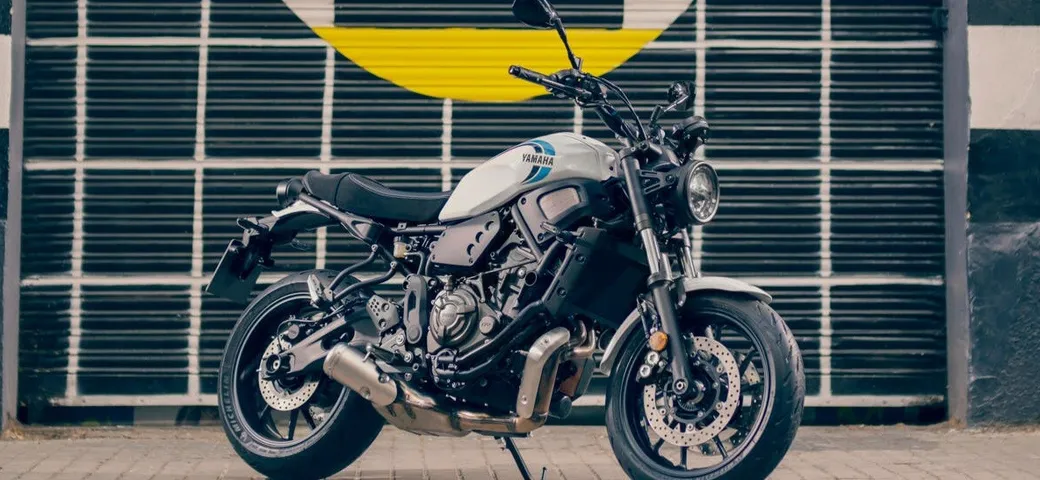 Yamaha aggiorna la XSR700 per il 2022
