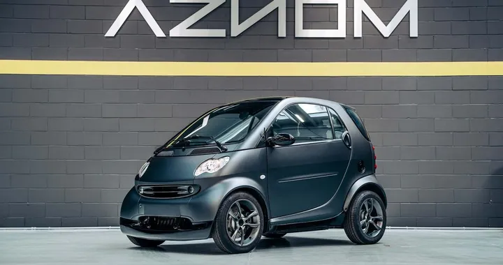 Smart ForTwo rinasce come microcar elettrica: ecco la Smart 4Teen