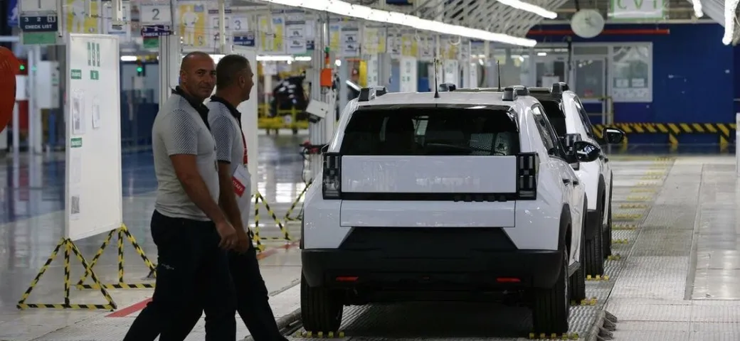 Sulle linee della Fiat Grande Panda, in Serbia, arrivano 800 nepalesi
