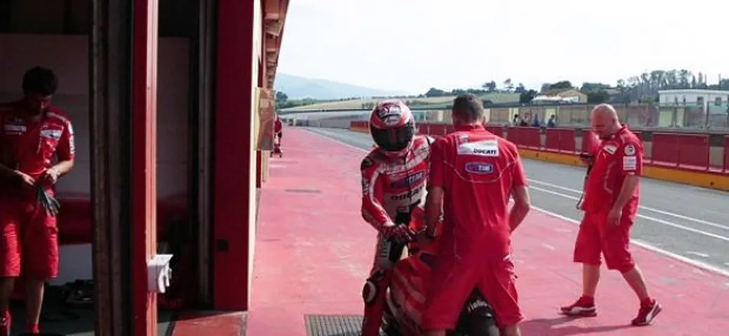 Valentino Rossi testerà solo domani la Ducati 2012
