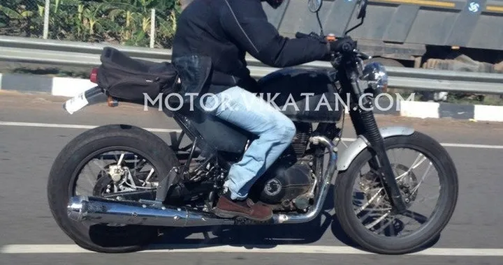 Royal Enfield Himalayan: prima foto spia?
