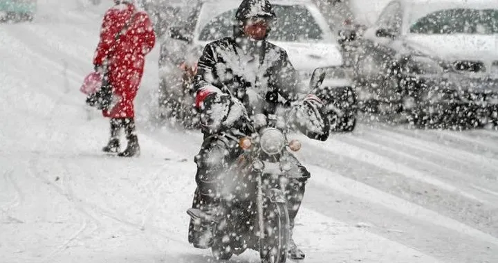 Gomme invernali moto: chiarificata la norma