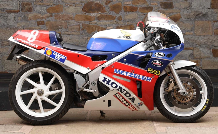 Motociclismo da leggenda: i miti corrono all’asta Bonhams