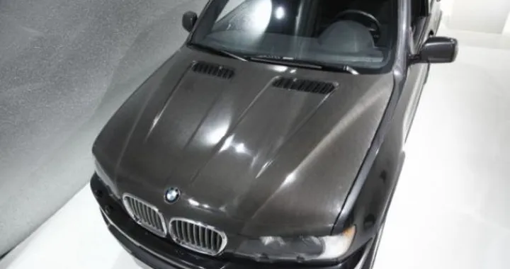 BMW: prototipo di una X5 E53 realizzata in CFRP
