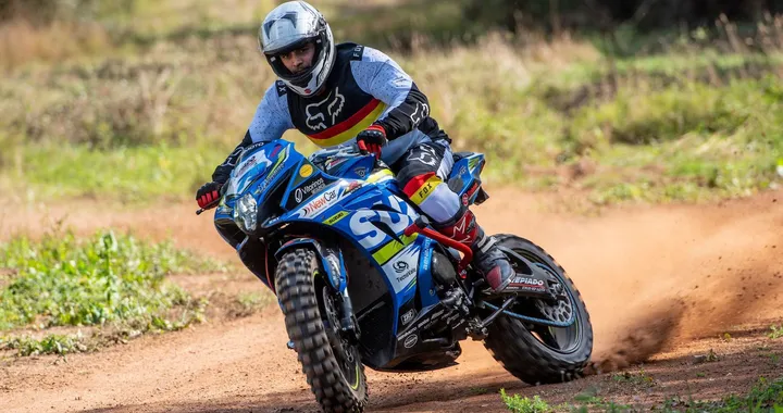 Una gara di enduro con una Suzuki GSX-R 1000: l'impresa di Ricardo Domingos