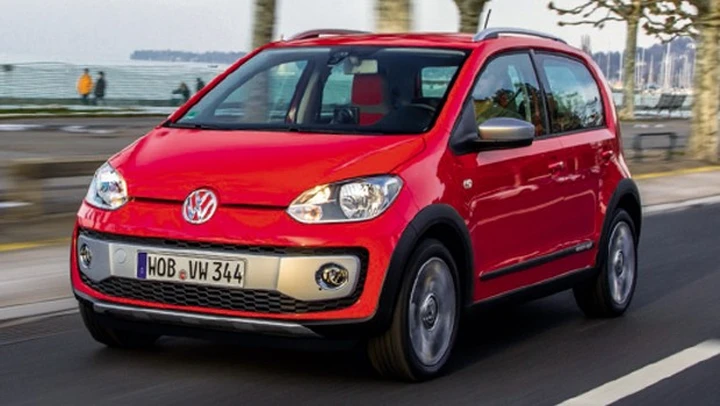 Volkswagen Cross Up!: Prezzo, dimensioni e prova su strada
