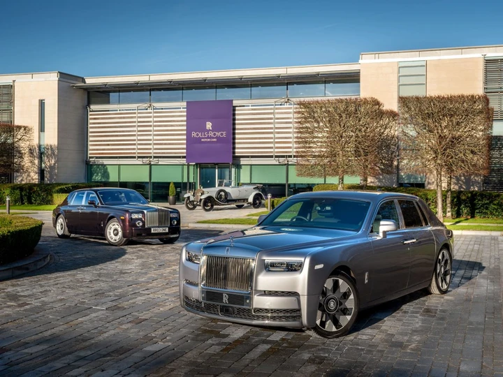 Rolls-Royce valuta il ritorno del cofano con cerniera longitudinale