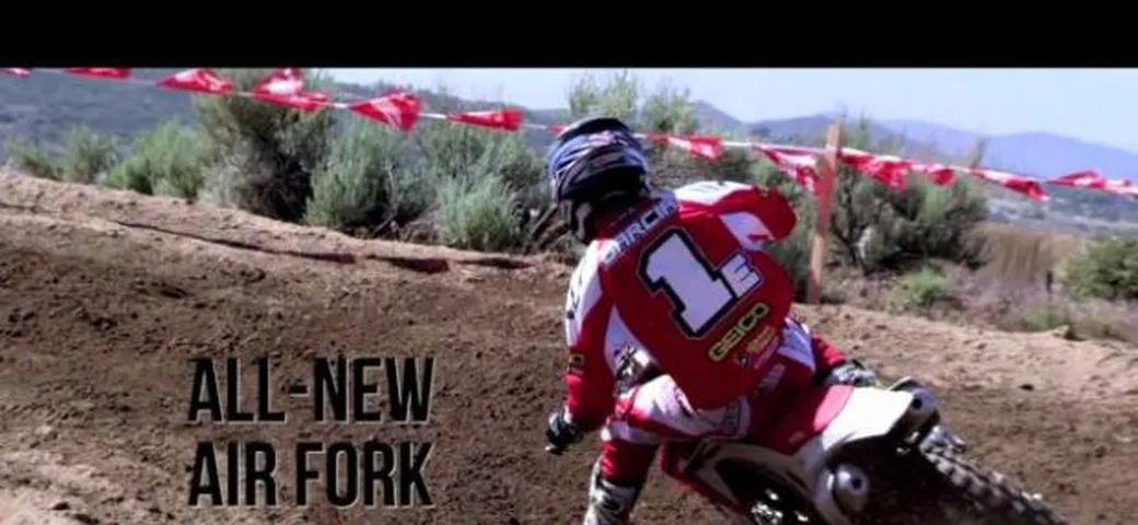 Honda CRF450R m.y. 2013 /video