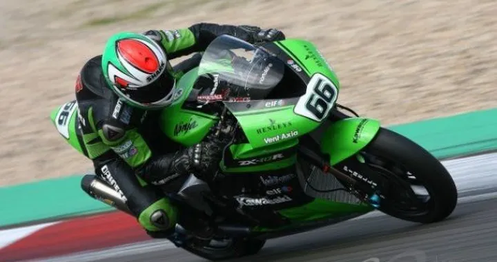 WSBK: Tom Sykes in Pole a Imola, grande prestazione della Kawasaki sul bagnato
