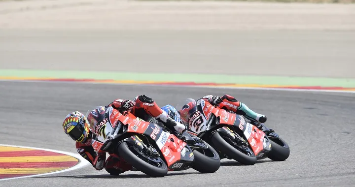 SBK Aragon, pagelle: sale Davies scende Melandri, ma comanda Rea