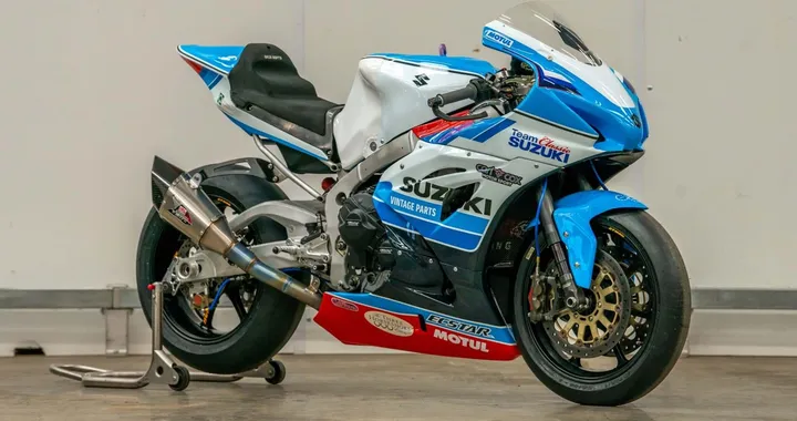 Tourist Trophy, il Team Classic Suzuki debutta al TT 2020 (con una livrea da urlo)